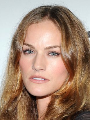 Kelly Overton | Biography, Movie Highlights and Photos | AllMovie